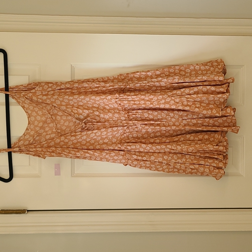 Adorable Summer Dress - Picture 5 of 5